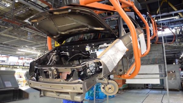 Birth of LADA Priora - Sputnik International