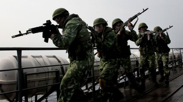 Over 6,500 Russian servicemen, 15 warships and over 10 aircraft will hold military drills in the Far East Kamchatka Territory, the Eastern Military District said Monday - Sputnik International