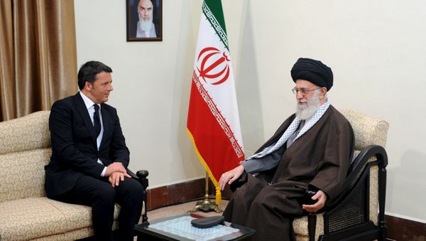 Iran's Supreme Leader Ayatollah Ali Khamenei (R) meets Italian Prime Minister Matteo Renzi in Tehran, Iran April 12, 2016. Iran's Supreme Leader Ayatollah Ali Khamenei (R) meets Italian Prime Minister Matteo Renzi in Tehran, Iran April 12, 2016. - Sputnik International