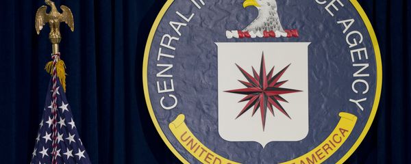 he The CIA seal is seen displayed before President Barack Obama speaks at the CIA Headquarters in Langley, Va., Wednesday, April 13, 2016 - Sputnik International