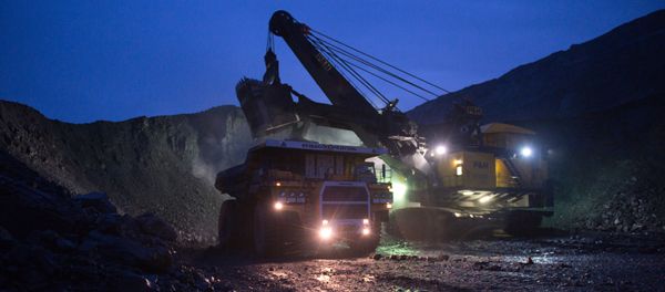 Mining coal at Bachatsky coal strip mine - Sputnik International