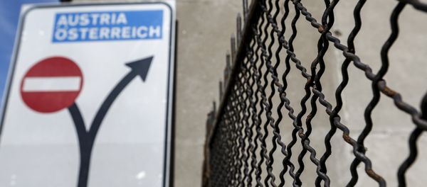 A sign reading Austria - Oesterreich is seen at Brenner on the Italian-Austrian border, Italy, April 12, 2016 A sign reading Austria - Oesterreich is seen at Brenner on the Italian-Austrian border, Italy, April 12, 2016 - Sputnik International