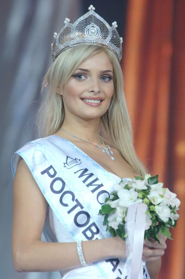 Tatiana Kotova (Rostov-on-Don, the winner of the Miss Russia 2006 competition, with its finals held at the Gostiny Dvor center - Sputnik International