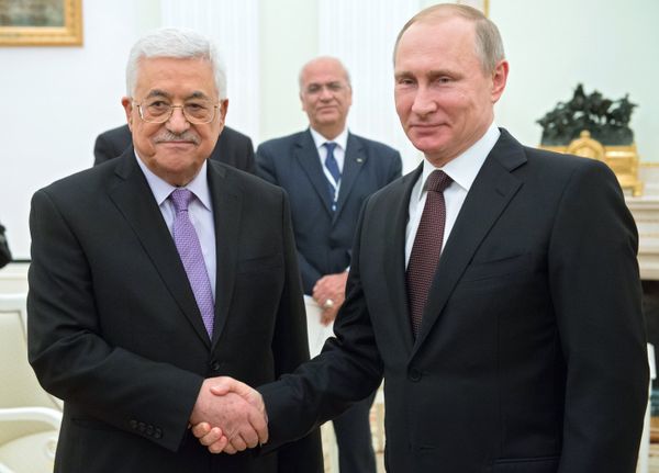 Russian President Vladimir Putin, right, and Palestinian Authority President Mahmoud Abbas during a meeting in the Kremlin Russian President Vladimir Putin, right, and Palestinian Authority President Mahmoud Abbas during a meeting in the Kremlin - Sputnik International