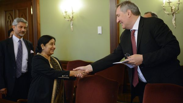 Russian Vice-Prime Minister Dmitry Rogozin meets with Indian Foreign Minister Sushma Swaraj Russian Vice-Prime Minister Dmitry Rogozin meets with Indian Foreign Minister Sushma Swaraj - Sputnik International