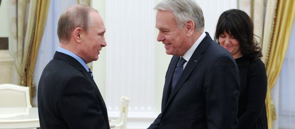 Vladimir Putin meets with French Foreign Minister Jean-Marc Ayrault - Sputnik International