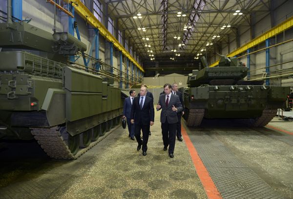Locked and Loaded: T-14 Armata Tank, the Armored Pearl of Russia Locked and Loaded: T-14 Armata Tank, the Armored Pearl of Russia - Sputnik International