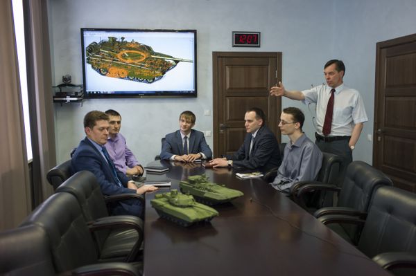 Locked and Loaded: T-14 Armata Tank, the Armored Pearl of Russia Locked and Loaded: T-14 Armata Tank, the Armored Pearl of Russia - Sputnik International
