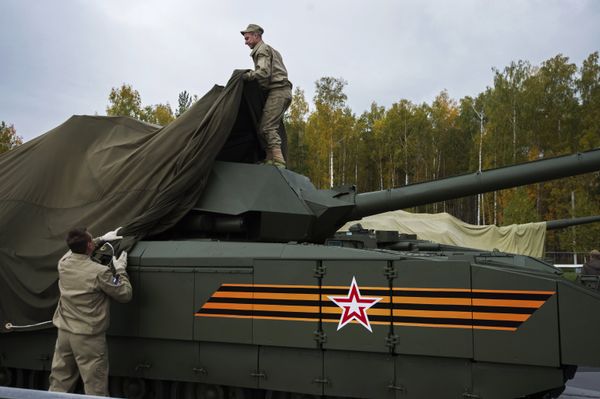 Locked and Loaded: T-14 Armata Tank, the Armored Pearl of Russia Locked and Loaded: T-14 Armata Tank, the Armored Pearl of Russia - Sputnik International
