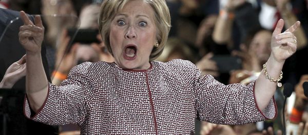 US Democratic presidential candidate Hillary Clinton reacts to the cheers of the crowd at her New York presidential primary night rally in the Manhattan borough of New York City, US, April 19, 2016. - Sputnik International