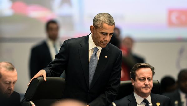 US President Barack Obama (L) and British Prime Minister David Cameron (R) attend a working session on the Global Economy during the G20 summit in Antalya, on November 15, 2015. US President Barack Obama (L) and British Prime Minister David Cameron (R) attend a working session on the Global Economy during the G20 summit in Antalya, on November 15, 2015. - Sputnik International
