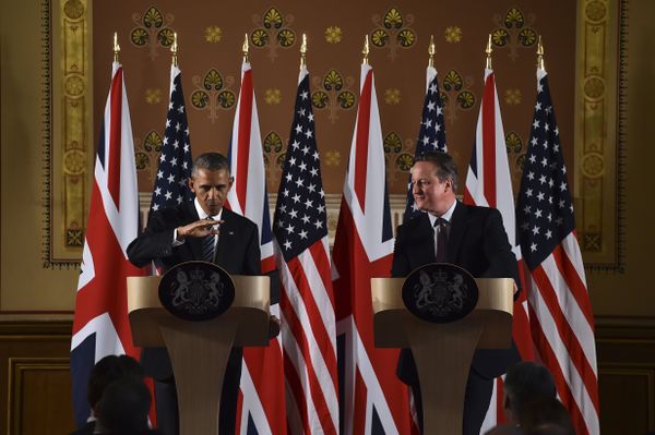 US President Barack Obama (L) talks during a press conference with then Britain's Prime Minister David Cameron (R) at the Foreign and Commonwealth Office in central London on April, 22, 2016 following a meeting at Downing Street. US President Barack Obama (L) talks during a press conference with then Britain's Prime Minister David Cameron (R) at the Foreign and Commonwealth Office in central London on April, 22, 2016 following a meeting at Downing Street. - Sputnik International