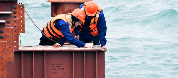 Construction of Kerch Strait Bridge in Crimea - Sputnik International