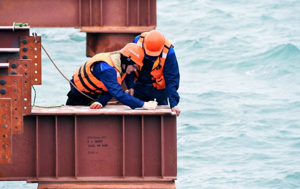 Construction of Kerch Strait Bridge in Crimea - Sputnik International