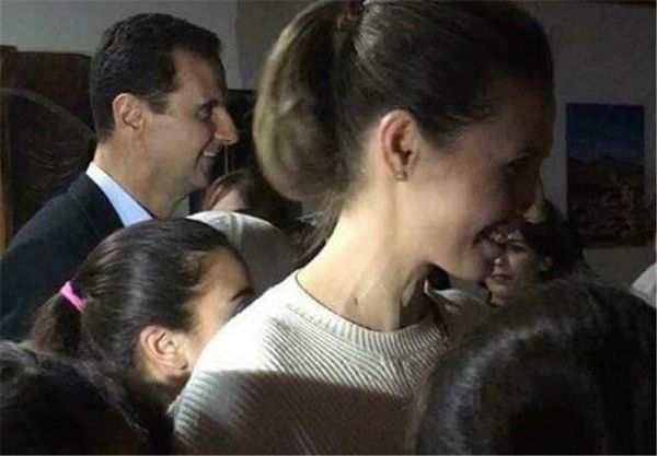 President  Assad and his wife visit a Damascus culture center  - Sputnik International