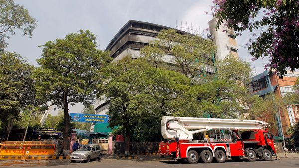 A fire engine is seen parked after a fire broke out in the building of India's National Museum of Natural History in New Delhi, India, April 26, 2016. A fire engine is seen parked after a fire broke out in the building of India's National Museum of Natural History in New Delhi, India, April 26, 2016. - Sputnik International