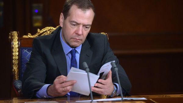 Prime Minister Medvedev meets with Russian Academy of Sciences President Fortov and FASO Head Kotyukov - Sputnik International