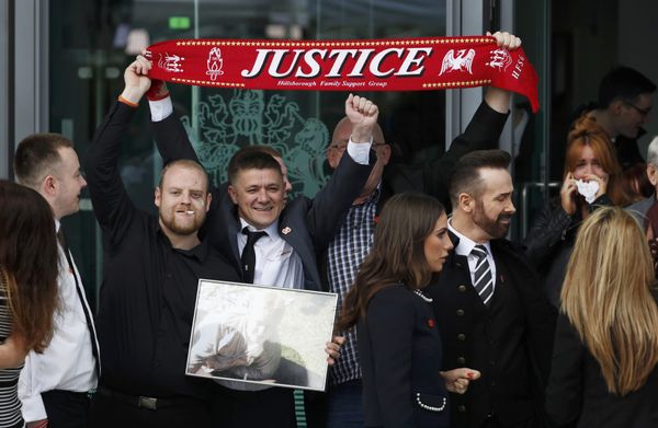 Hillsborough: Police Chief Cleared of Manslaughter of 95 Liverpool Football Fans in 1989 Hillsborough: Police Chief Cleared of Manslaughter of 95 Liverpool Football Fans in 1989 - Sputnik International