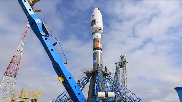 Vostochny Cosmodrone in Amur Region Soyuz-2.1a launch preparations (Screenshot from YouTube) - Sputnik International