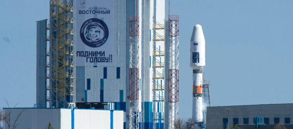 A Souyuz 2.1a space carrier with Russian satellites Lomonosov, Aist-2D and a SamSat-216 nano satellite sits on the launch pad at Vostochny cosmodrome. - Sputnik International