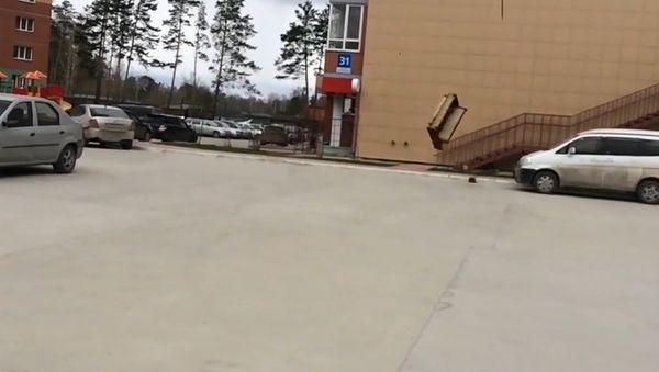 Piano is dropping from 18th floor - Sputnik International