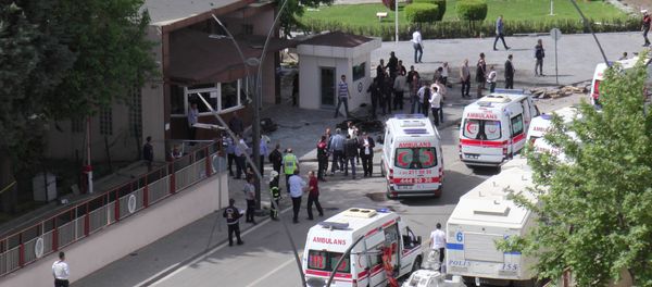 Police officers inspect the scene after an explosion in front of the city's police headquarters in Gaziantep, Turkey May 1, 2016 Police officers inspect the scene after an explosion in front of the city's police headquarters in Gaziantep, Turkey May 1, 2016 - Sputnik International
