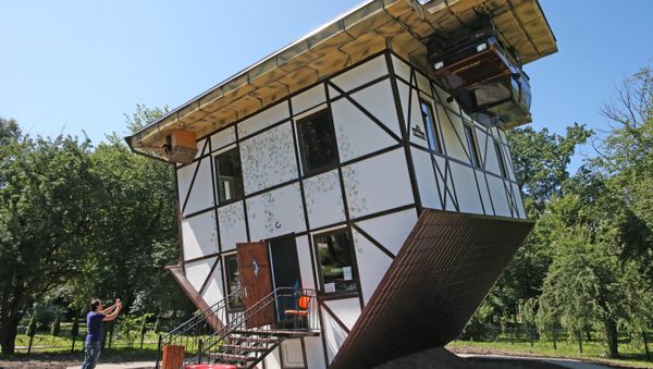 House Upside Down - Sputnik International