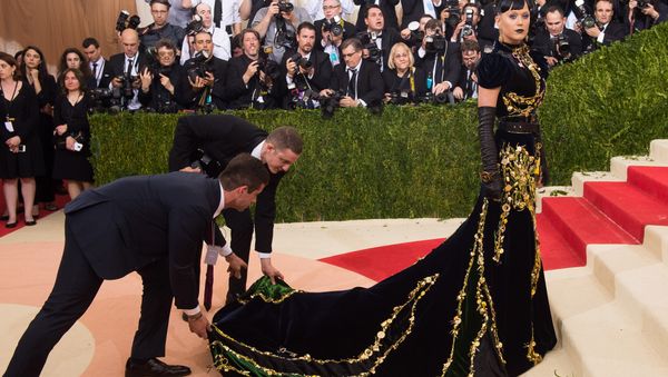 Katy Perry arrives at The Metropolitan Museum of Art Costume Institute Benefit Gala, celebrating the opening of Manus x Machina: Fashion in an Age of Technology on Monday, May 2, 2016, in New York - Sputnik International
