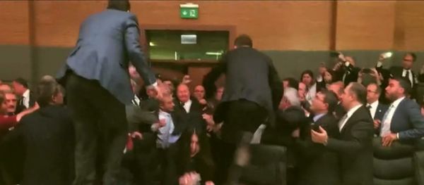 Turkish parliament debate on lawmakers' immunity ends in a brawl (02 05 2016) Turkish parliament debate on lawmakers' immunity ends in a brawl (02 05 2016) - Sputnik International