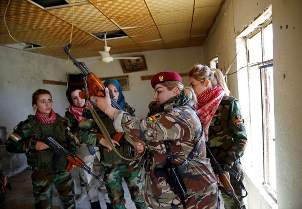 Meet the Brave Yazidi Amazons Who are Sending Daesh to Hell - Sputnik International
