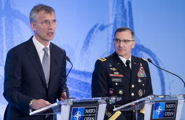 NATO Secretary General Jens Stoltenberg (L) and General Curtis Mike Scaparrotti, the new top commander, give a joint press conference on May 4, 2016, during the change of command ceremony for NATO’s Supreme Allied Commander Europe (SACEUR) at Supreme Headquarters Allied Powers Europe (SHAPE), in Mons. - Sputnik International