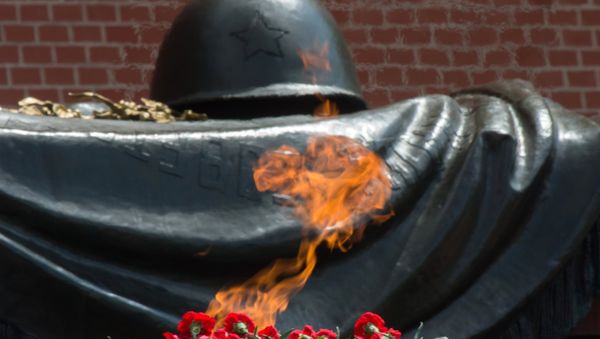 Laying wreath at Tomb of the Unknown Soldier near Kremlin Wall - Sputnik International