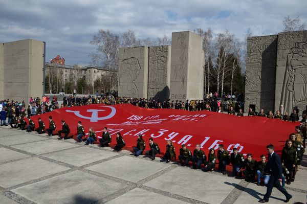 Handing over copy of Victory Banner to Novosibirsk Region Handing over copy of Victory Banner to Novosibirsk Region - Sputnik International