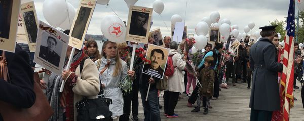 Participant's in Immortal Regiment commemoration activities in New York gather for a march Participant's in Immortal Regiment commemoration activities in New York gather for a march - Sputnik International