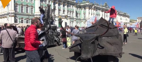 Night Wolves Mark the Start of Motorcycle Season in St Petersburg Night Wolves Mark the Start of Motorcycle Season in St Petersburg - Sputnik International