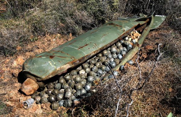 A cluster bomb A cluster bomb - Sputnik International