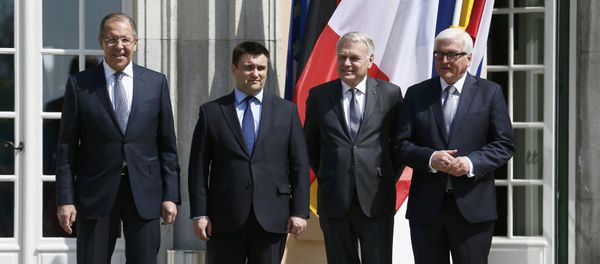Foreign ministers Sergei Lavrov of Russia, Pavlo Klimkin of Ukraine, Jean-Marc Ayrault of France and Frank-Walter Steinmeier of Germany (L-R) pose for a picture outside German foreign ministry's guest house Villa Borsig in Berlin, Germany, May 11, 2016, ahead of their meeting to discuss Ukraine crisis - Sputnik International