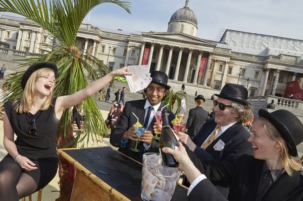 London's Trafalgar Square transformed into an interactive, tropical tax haven by Oxfam, Action Aid and Christian Aid. - Sputnik International