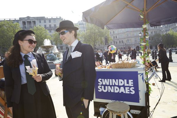London's Trafalgar Square transformed into an interactive, tropical tax haven by Oxfam, Action Aid and Christian Aid. - Sputnik International