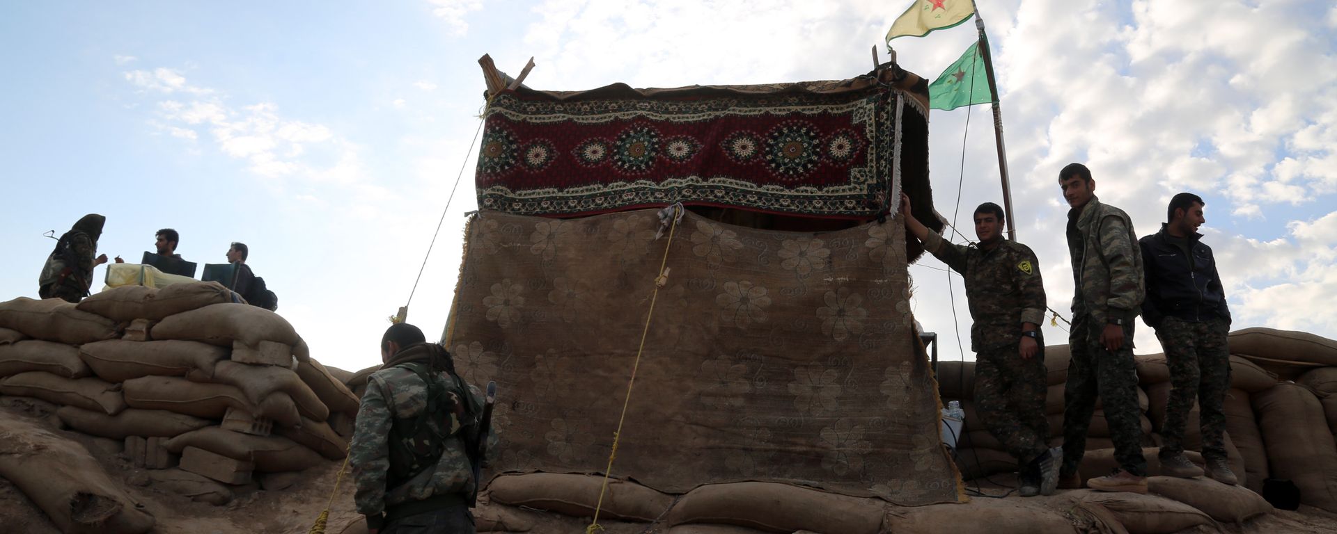 Fighters from the Syrian Democratic Forces (SDF) Fighters from the Syrian Democratic Forces (SDF) - Sputnik International, 1920, 17.08.2022