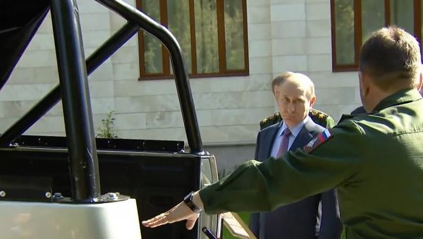 Russia: Latest military vehicles presented to Putin - Sputnik International