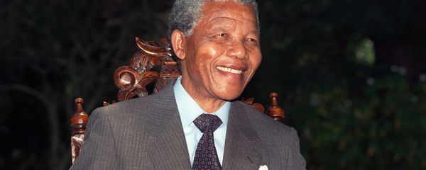 Anti-apartheid leader and African National Congress (ANC) member Nelson Mandela smiles during a photo session after his first press conference since his release from jail, 12 February 1990 in Cape Town. (File) Anti-apartheid leader and African National Congress (ANC) member Nelson Mandela smiles during a photo session after his first press conference since his release from jail, 12 February 1990 in Cape Town. (File) - Sputnik International