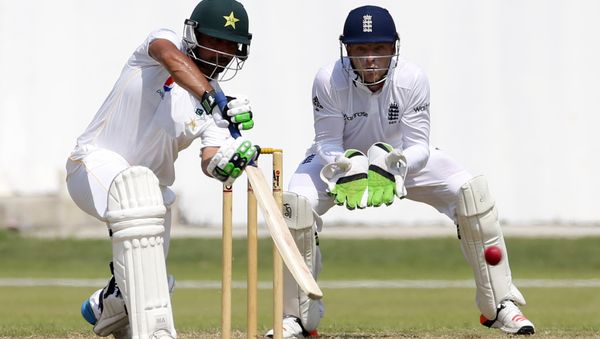 Pakistan's Fawad Alam (L) bats the ball during his team's warm up match against England (File) Pakistan's Fawad Alam (L) bats the ball during his team's warm up match against England (File) - Sputnik International