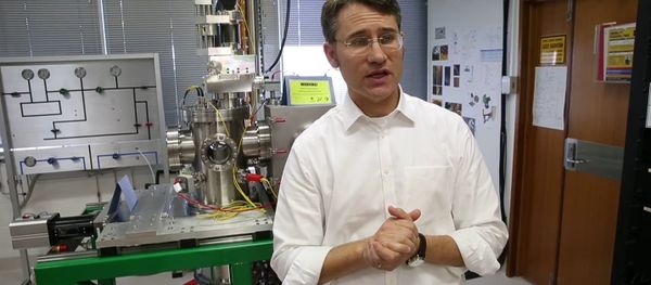 Prof Paul Dastoor talks about the helium microscope Prof Paul Dastoor talks about the helium microscope - Sputnik International