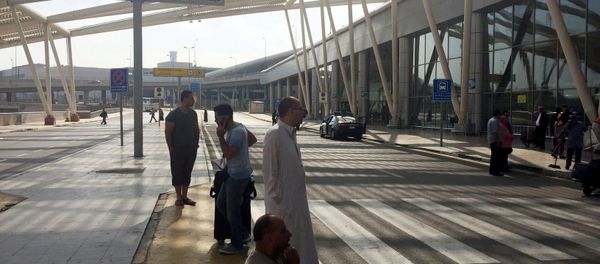 People wait outside the international arrivals terminal at Cairo Airport, Egypt May 19, 2016 People wait outside the international arrivals terminal at Cairo Airport, Egypt May 19, 2016 - Sputnik International