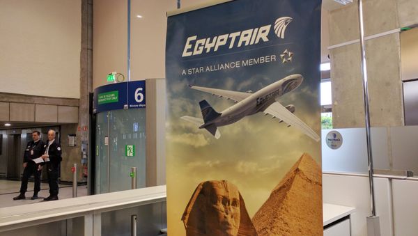 Airport security staff stand near the EgyptAir counter at Charles de Gaulle Airport outside of Paris, France, Thursday, May 19, 2016 Airport security staff stand near the EgyptAir counter at Charles de Gaulle Airport outside of Paris, France, Thursday, May 19, 2016 - Sputnik International