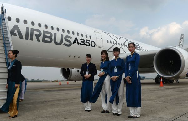 Heavenly Beauty: Stylish Attires of Flight Attendants Worldwide - Sputnik International