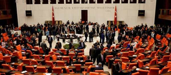 Turkish lawmakers attend a debate at the Turkish parliament in Ankara, Turkey, May 20, 2016. Turkish lawmakers attend a debate at the Turkish parliament in Ankara, Turkey, May 20, 2016. - Sputnik International