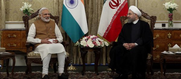 Iran's President Hassan Rouhani (R) meets India's Prime Minister Narendra Modi in Tehran, Iran May 23, 2016. - Sputnik International