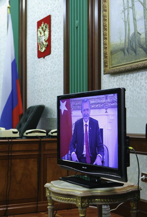   Recep Tayyip Erdogan seen on a screen during a teleconference (File) - Sputnik International
